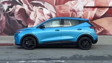 Geely Unveils Compact “Thunder” Electric Drive System with High Efficiency