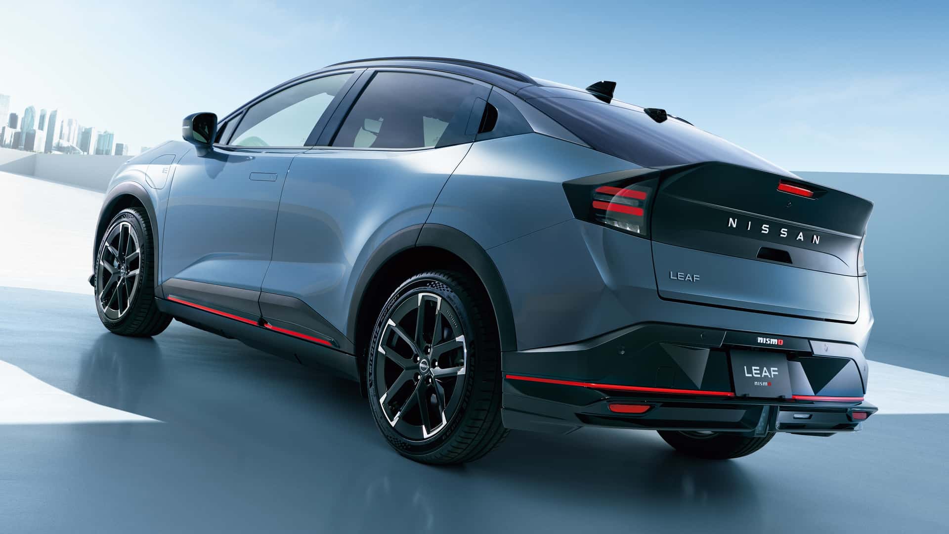 Nissan Unveils Leaf Nismo with Sporty Looks and Suspension, No Power Boost