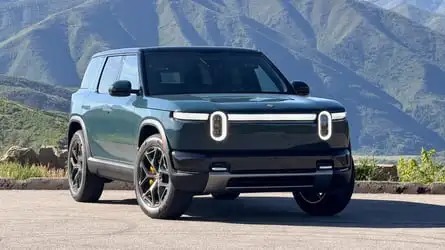Geely Unveils Compact “Thunder” Electric Drive System with High Efficiency