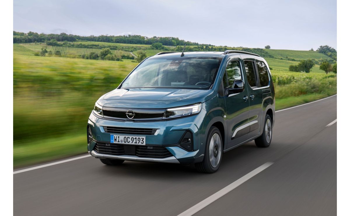 Opel Combo Now Available with Petrol Engine Starting at €26,590