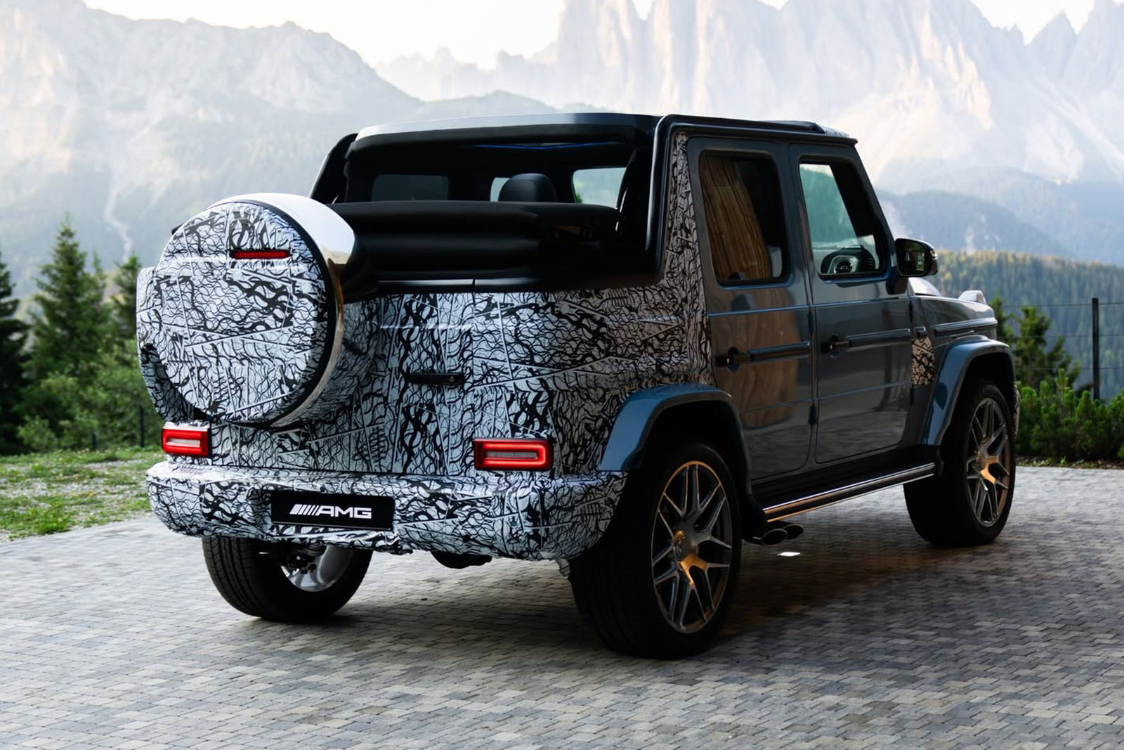 Mercedes-Benz Brings Back the G-Class Cabriolet After Nearly 10 Years