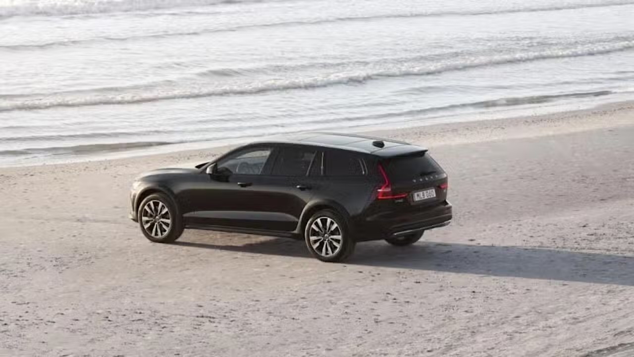 Volvo to End V60 and V90 Cross Country, Plans Electric Wagon for 2028