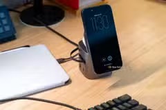 Why a USB Cable Still Outperforms Wireless Android Auto