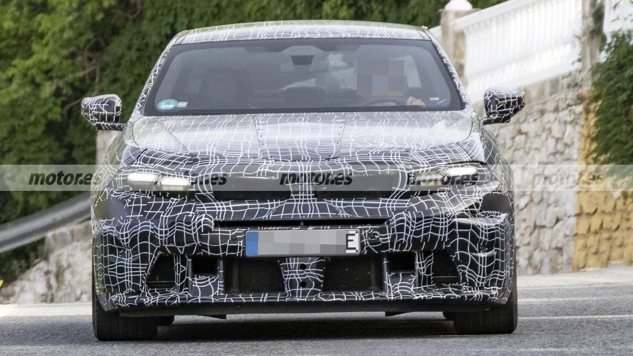 2028 BMW M5 Sedan Spied with New Headlight Design and Updated Front End