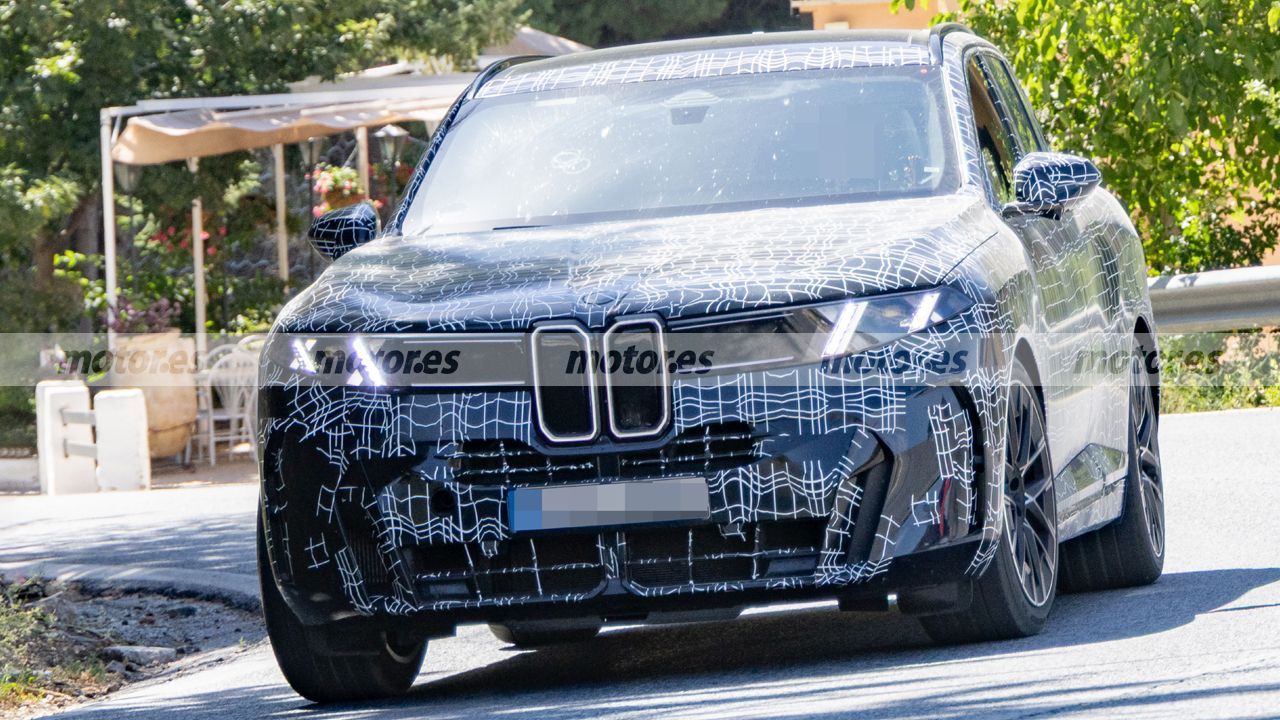 Spy Photos Reveal New BMW X5 M60 xDrive with V8 Engine and 550 HP
