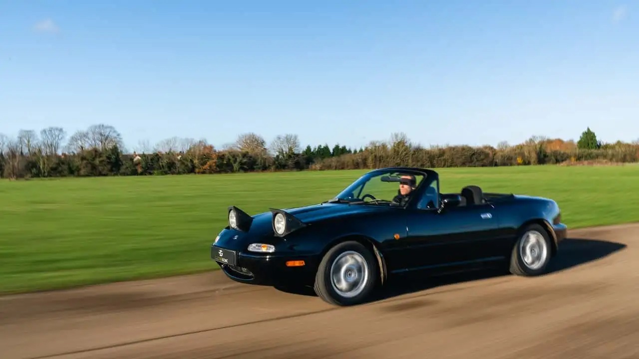 Mazda Plans Electric-Ready Next-Gen MX-5 with Lightweight Design
