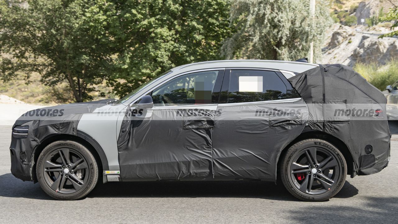 Genesis GV70 Hybrid 2027 Reveals More Design and New Emissions Technology