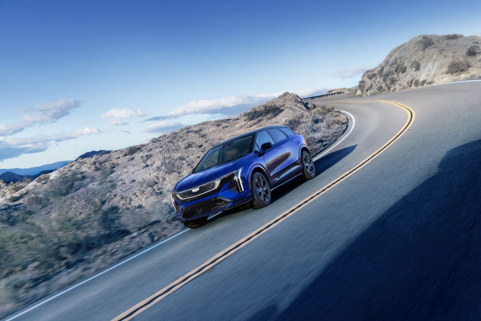 General Motors Reverses EV Strategy, Revives Gas-Powered Models Including Cadillac XT6