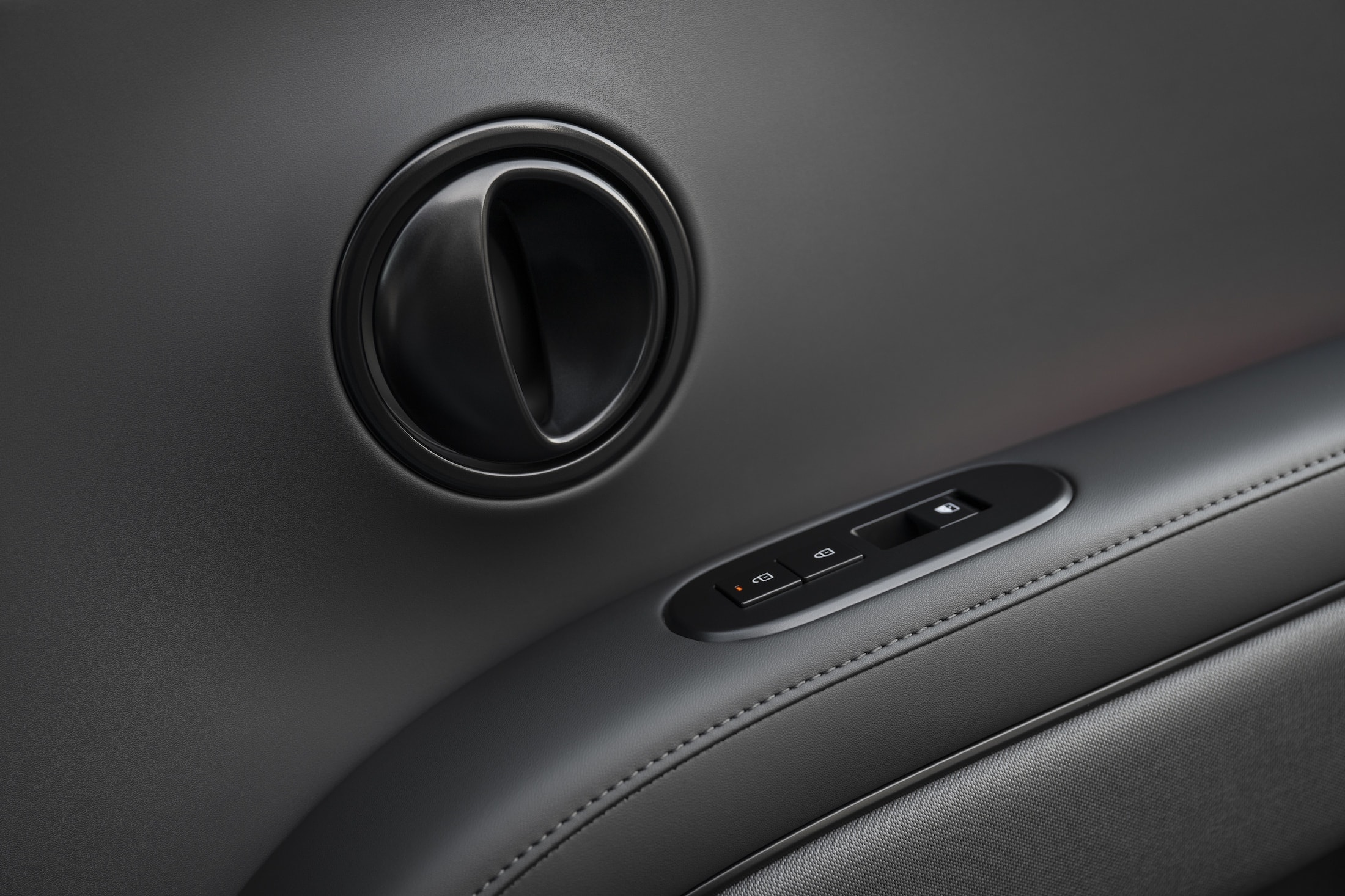 Hyundai Launches Palisade Hybrid Calligraphy Black Ink with Sleek Blacked-Out Design