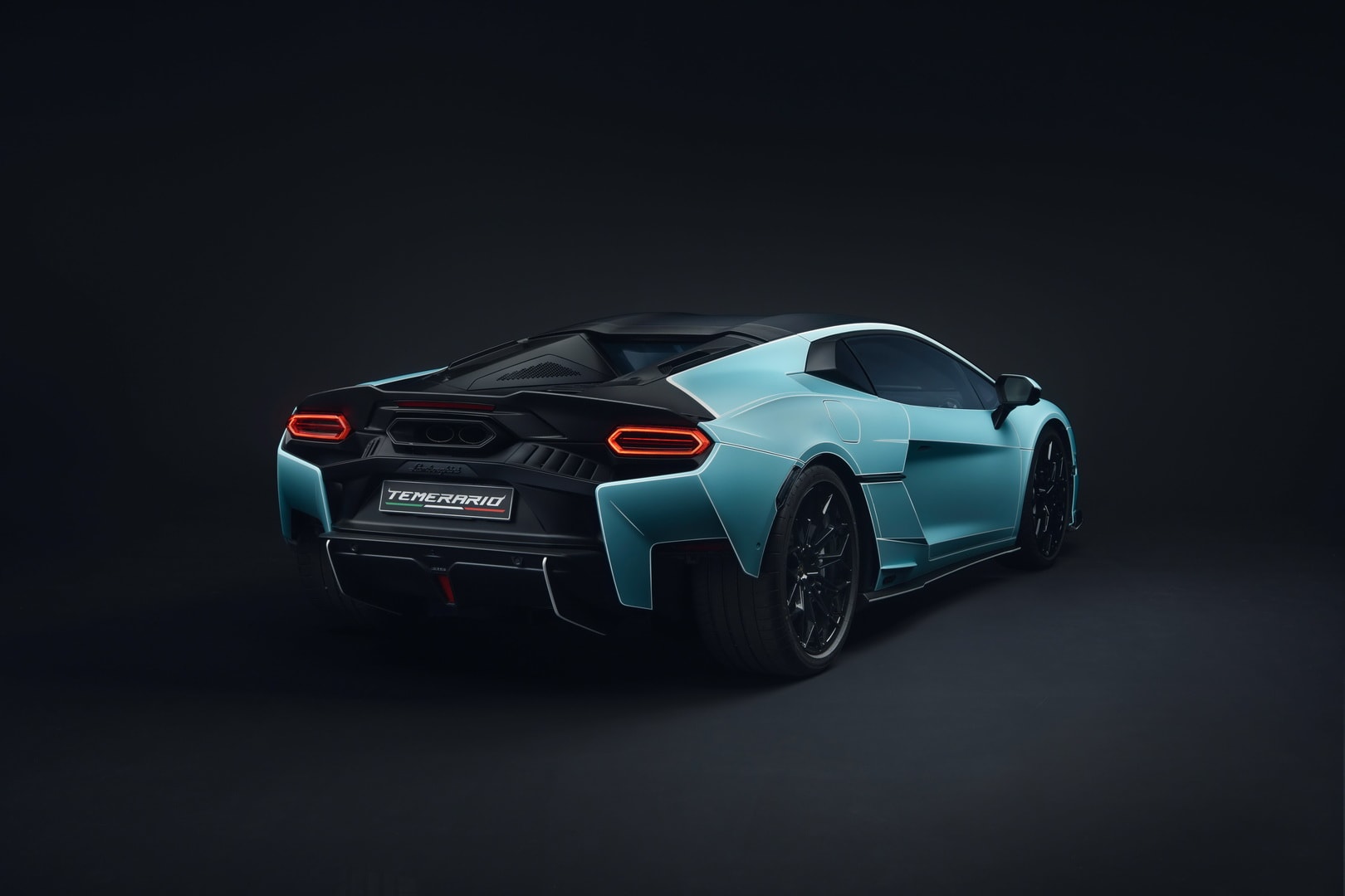 Lamborghini Debuts Exclusive Temerario Ad Personam Cars at Goodwood