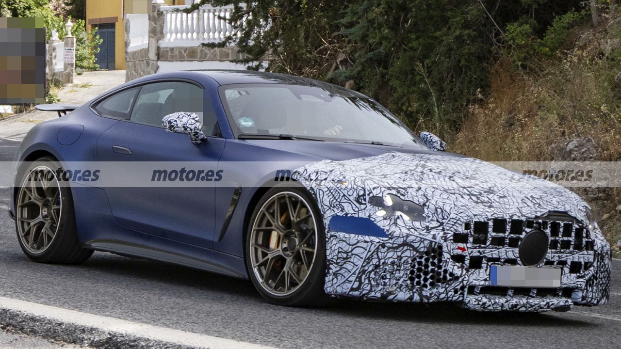 Mercedes-AMG GT 63 Pro Facelift Spied Ahead of 2027 Launch