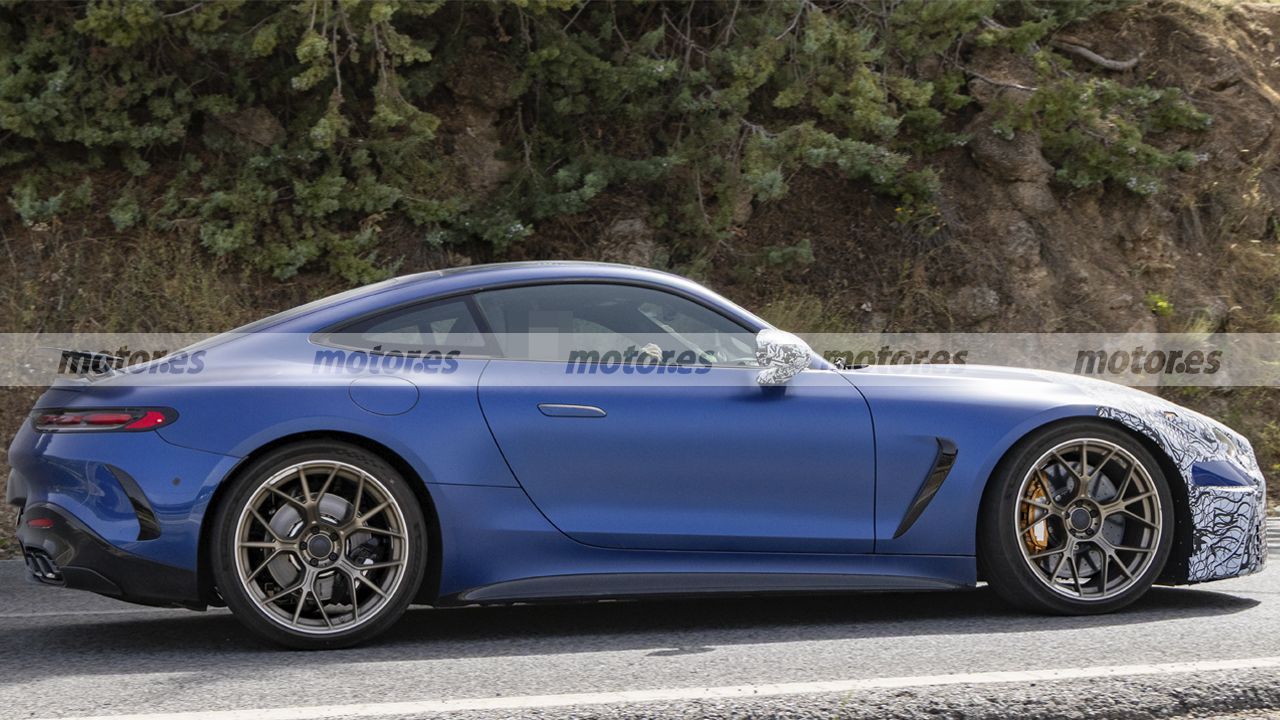 Mercedes-AMG GT 63 Pro Facelift Spied Ahead of 2027 Launch