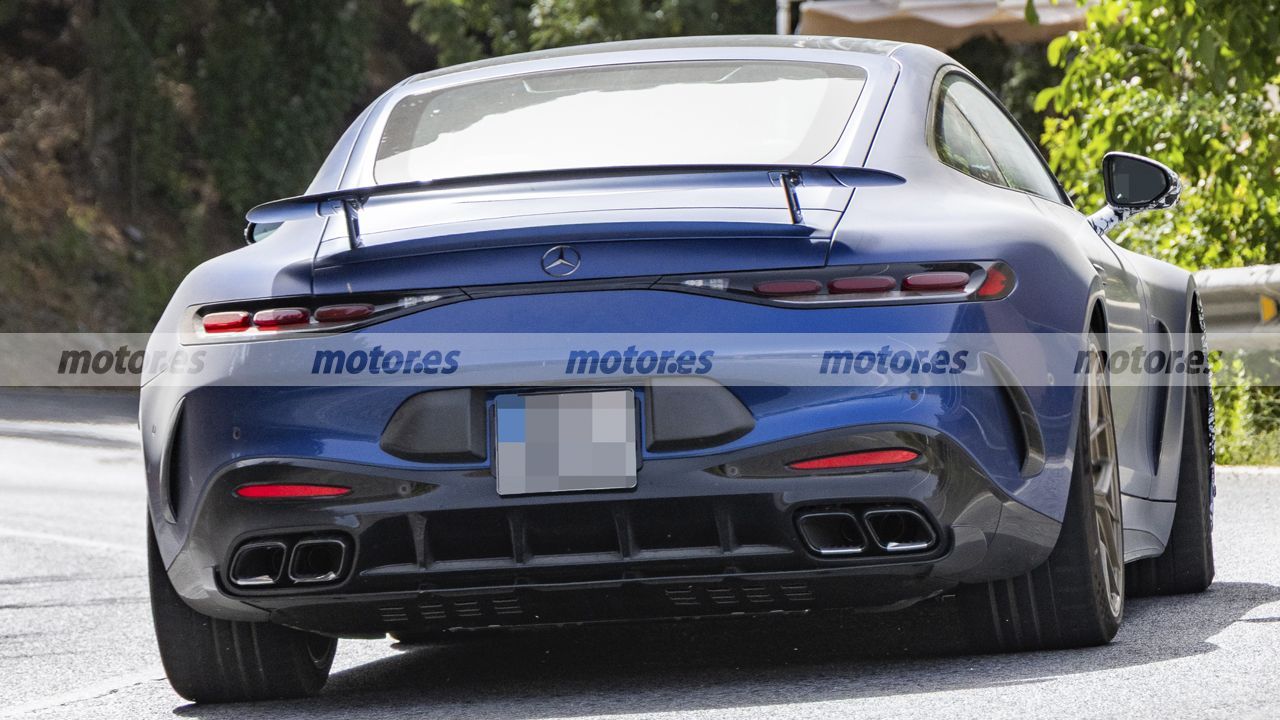 Mercedes-AMG GT 63 Pro Facelift Spied Ahead of 2027 Launch