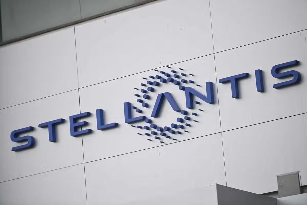 Stellantis Patents Split Tailgate to Turn Sedans Into Weekend Haulers