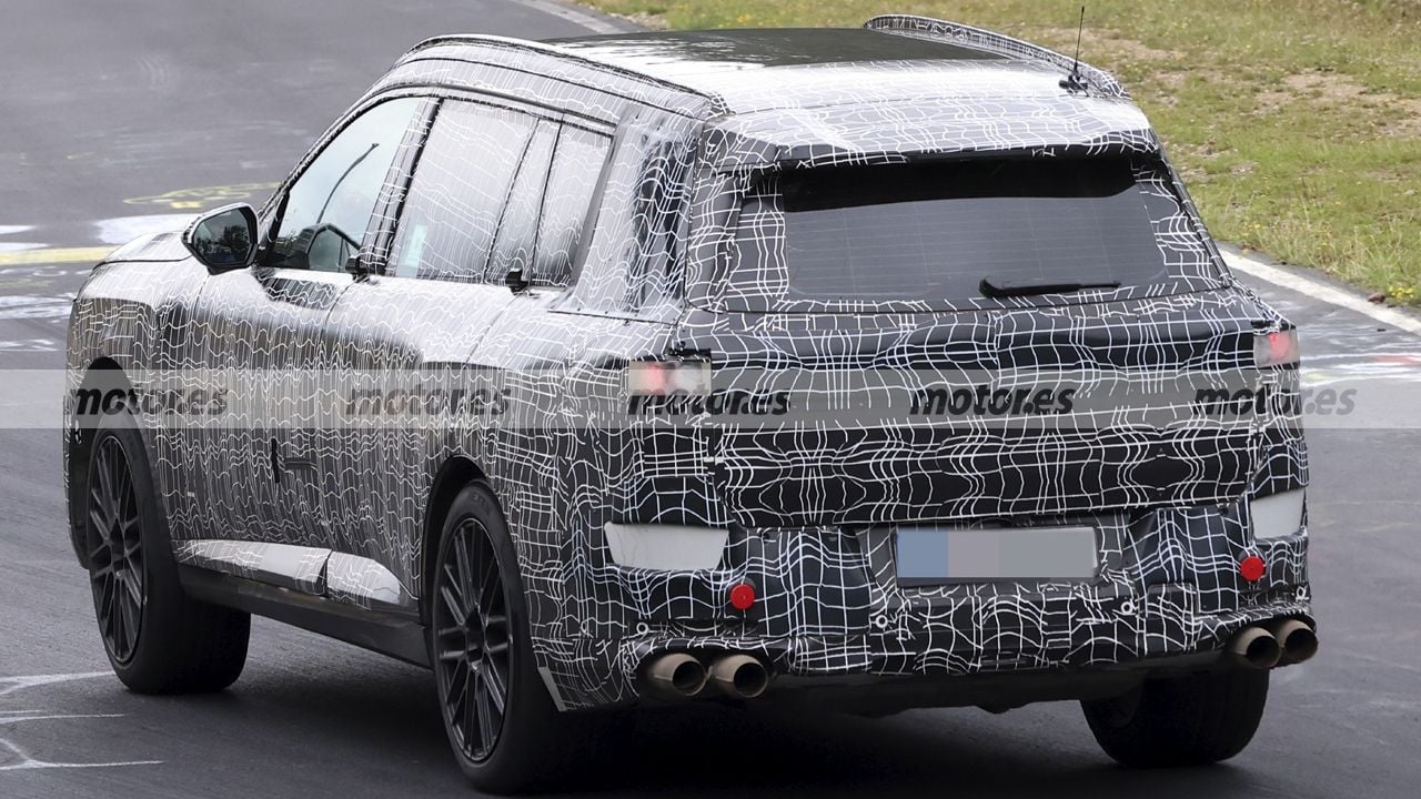 BMW Tests Powerful New X7 M60 Prototype at Nürburgring Ahead of 2028 Launch