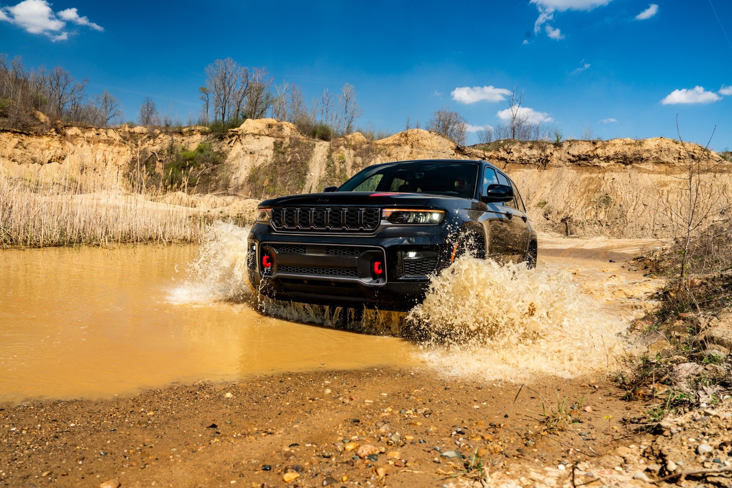 Jeep Expands 2027 Grand Cherokee Lineup with Three New Trims and Trailhawk Featuring Hurricane I4 Engine