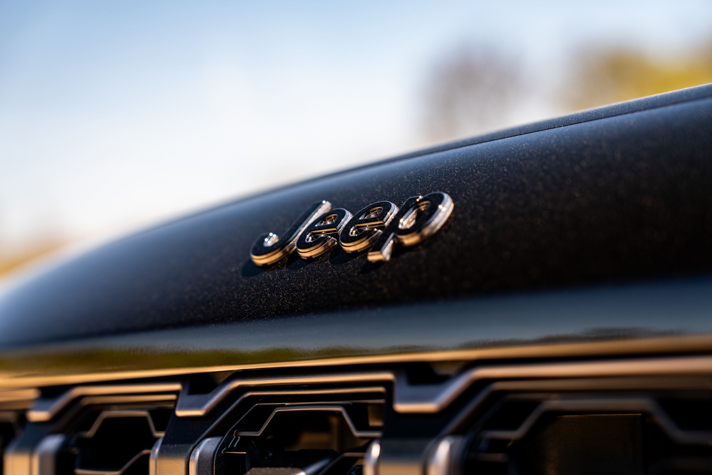 Jeep Expands 2027 Grand Cherokee Lineup with Three New Trims and Trailhawk Featuring Hurricane I4 Engine