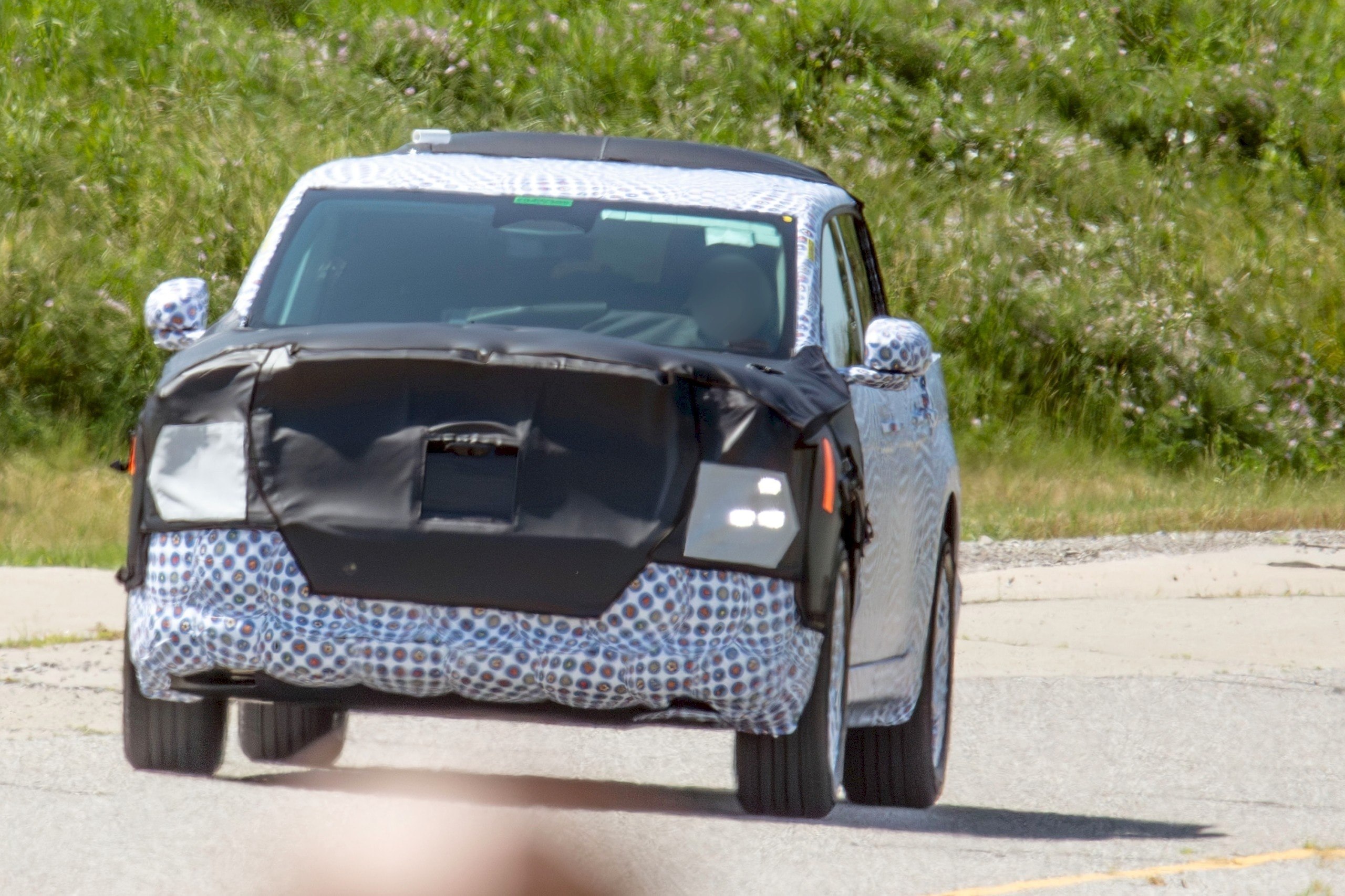 Lincoln Plans Small Electric SUV Based on Ford Fathom Platform