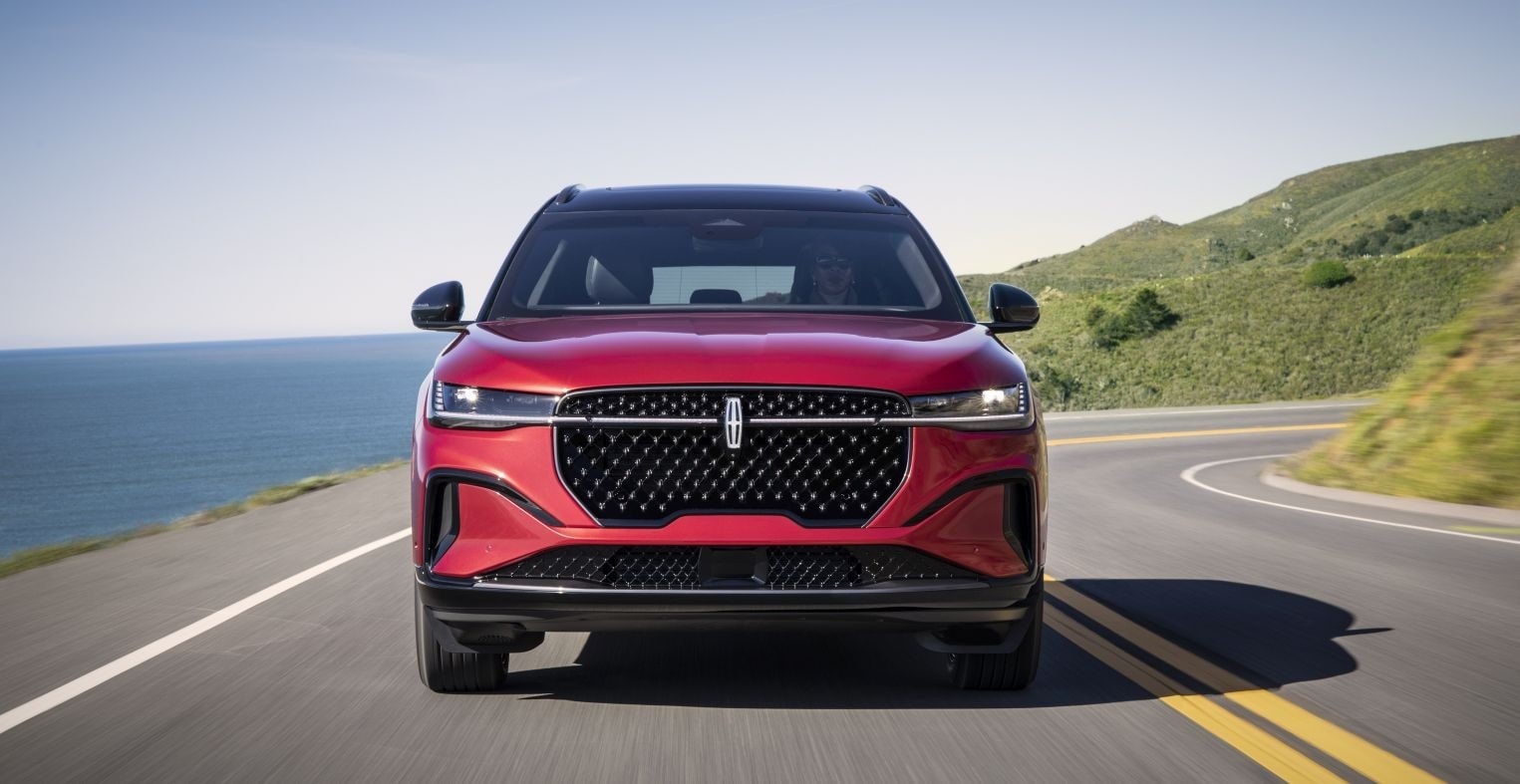 Lincoln Plans Small Electric SUV Based on Ford Fathom Platform