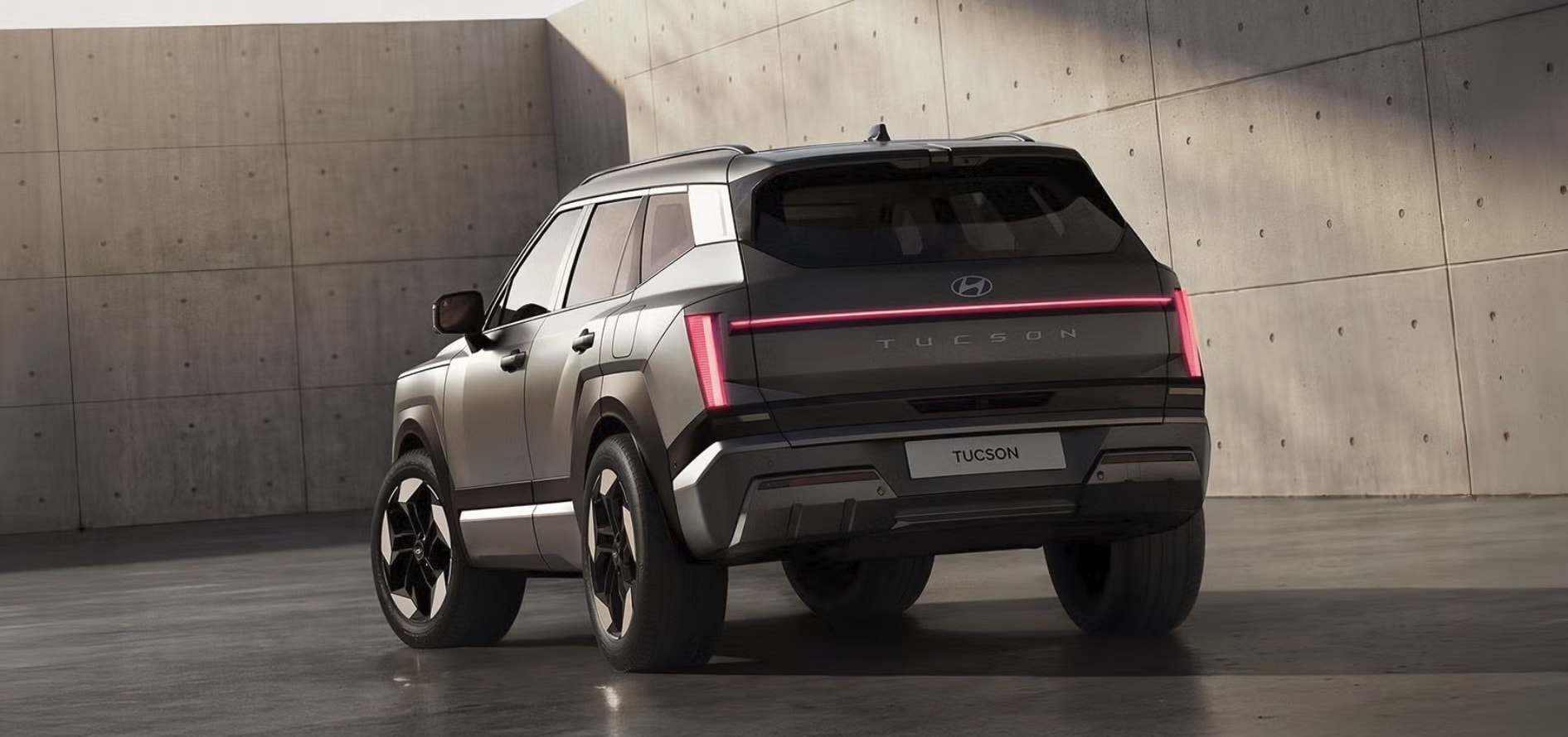Hyundai Unveils Bold New Tucson with Boxy Design and Modern Interior