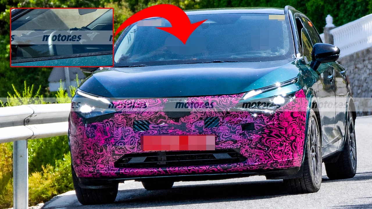 Spy Photos Reveal Updates for the 2028 Nissan Qashqai