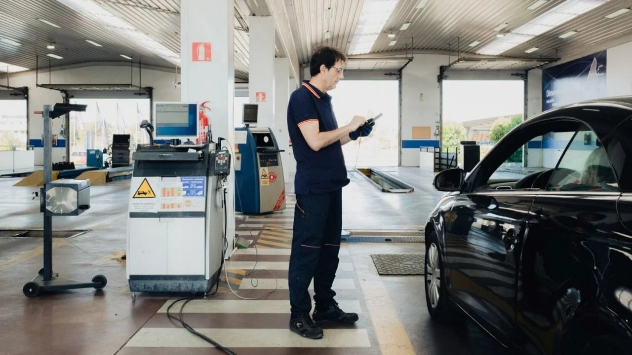 Simple Gasoline Engines Disappearing as City Driving Demands Rise