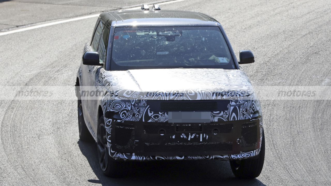 The 2027 Range Rover Sport Facelift Prepares Subtle Exterior Changes and Tech Upgrades