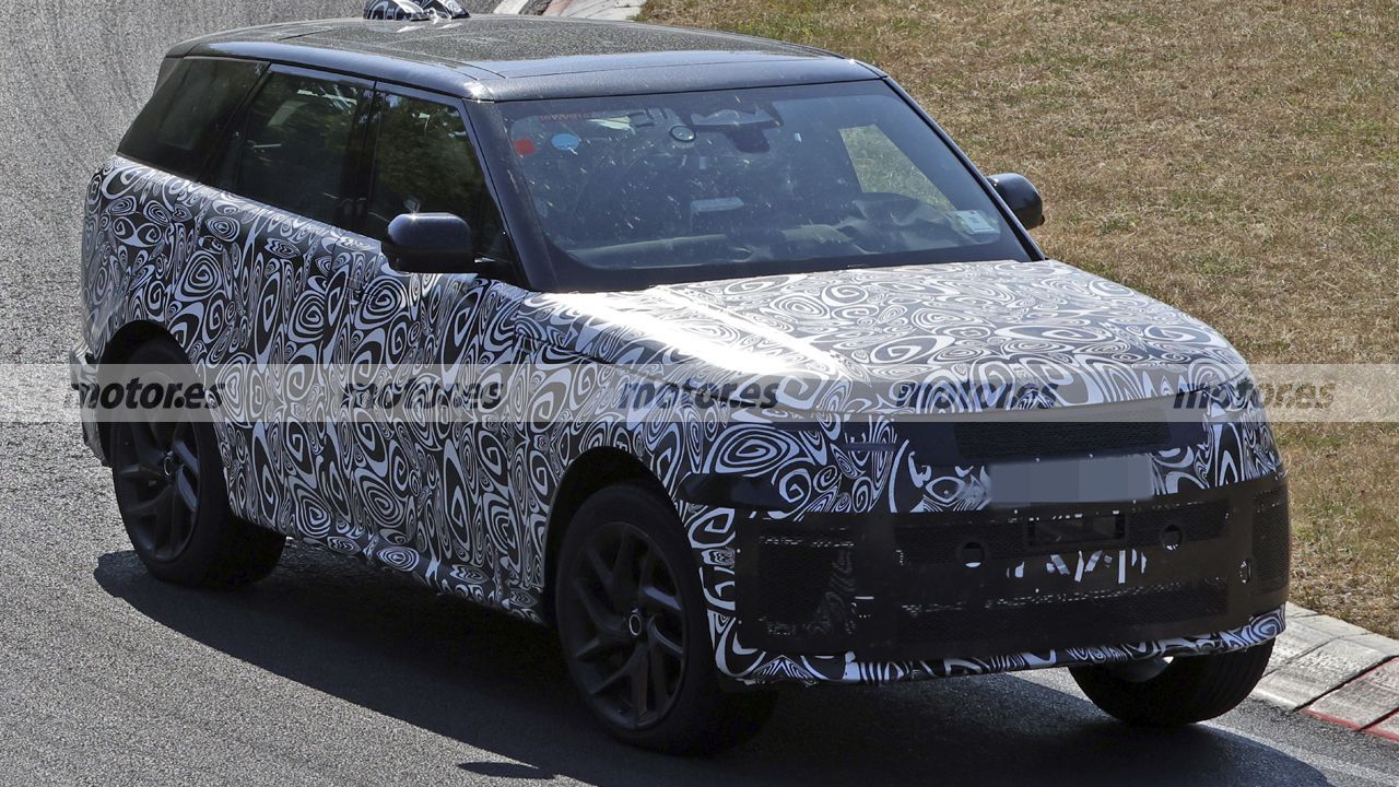 The 2027 Range Rover Sport Facelift Prepares Subtle Exterior Changes and Tech Upgrades