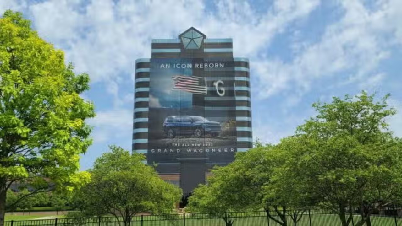 Stellantis Recalls Over 848,000 US Vehicles for Rearview Camera Software Issue