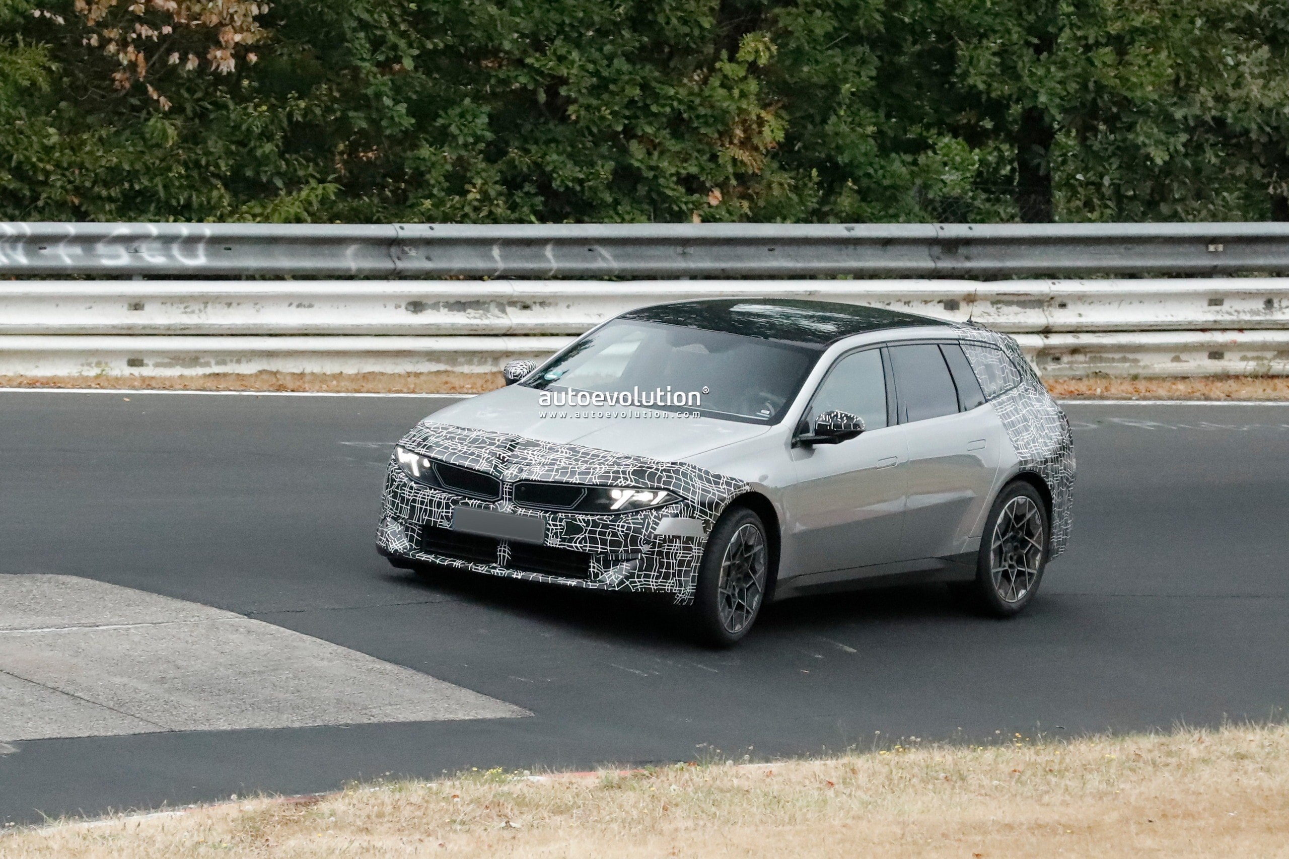 BMW Tests New i3 Touring Prototype at Nürburgring Before 2027 Launch