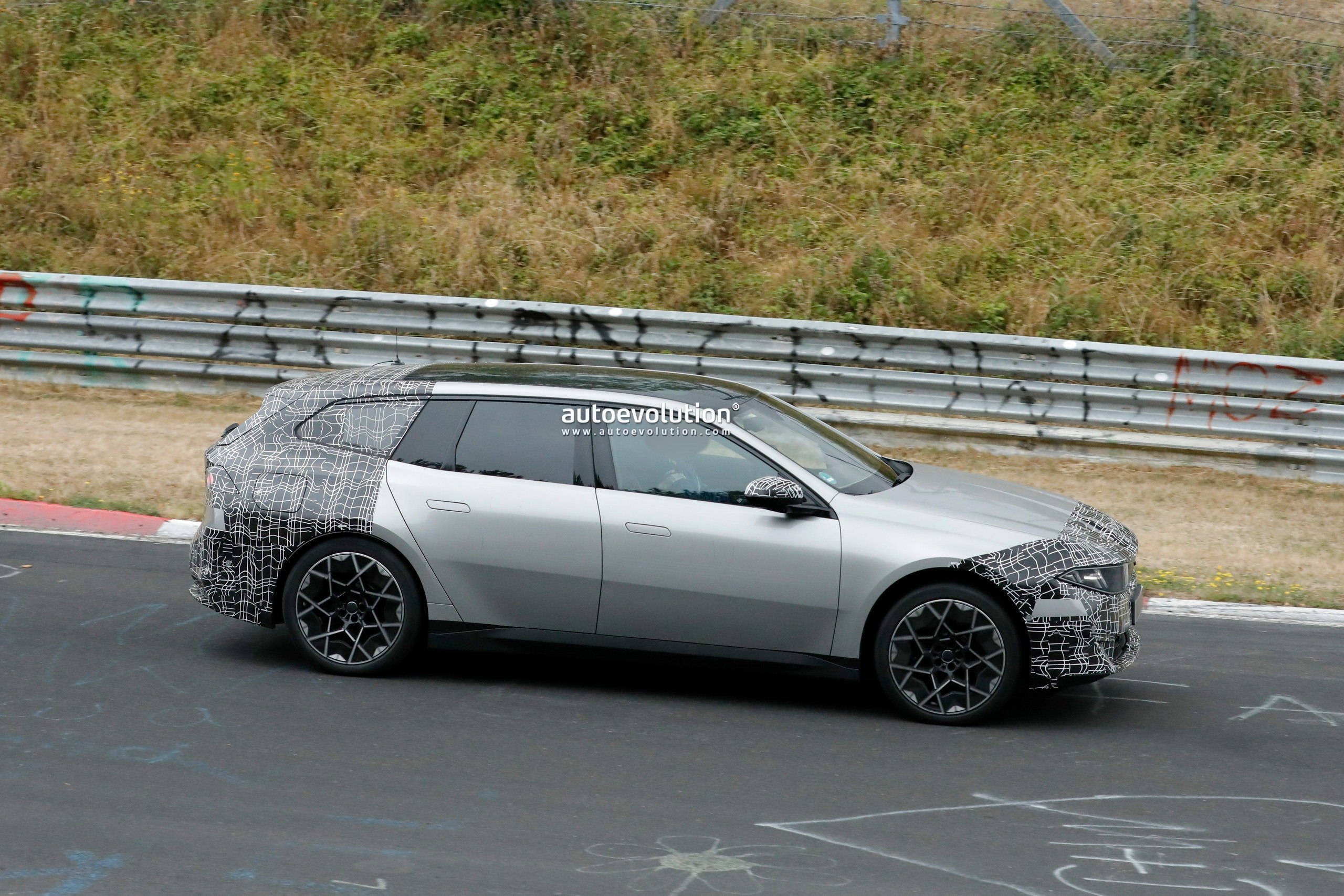 BMW Tests New i3 Touring Prototype at Nürburgring Before 2027 Launch