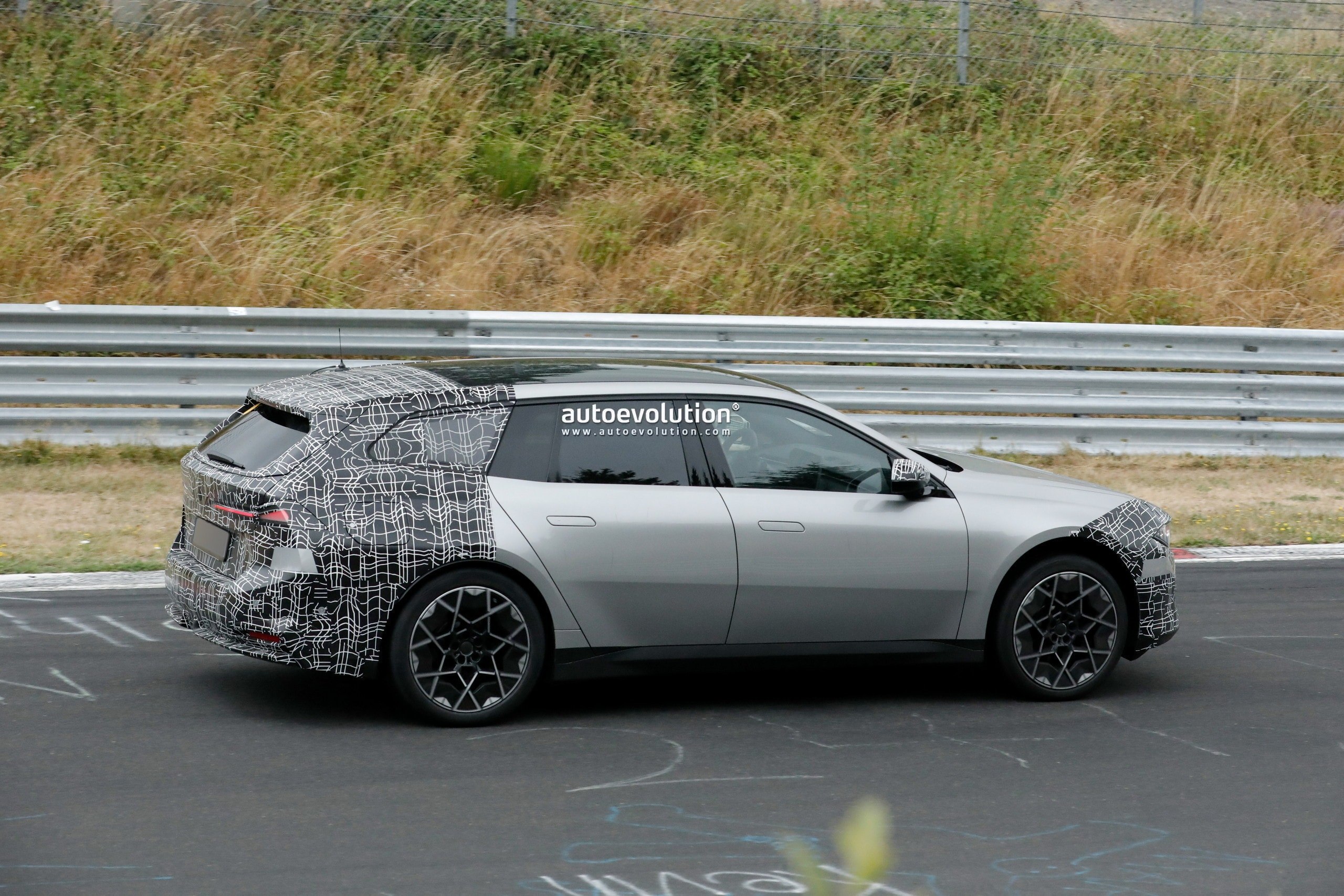 BMW Tests New i3 Touring Prototype at Nürburgring Before 2027 Launch