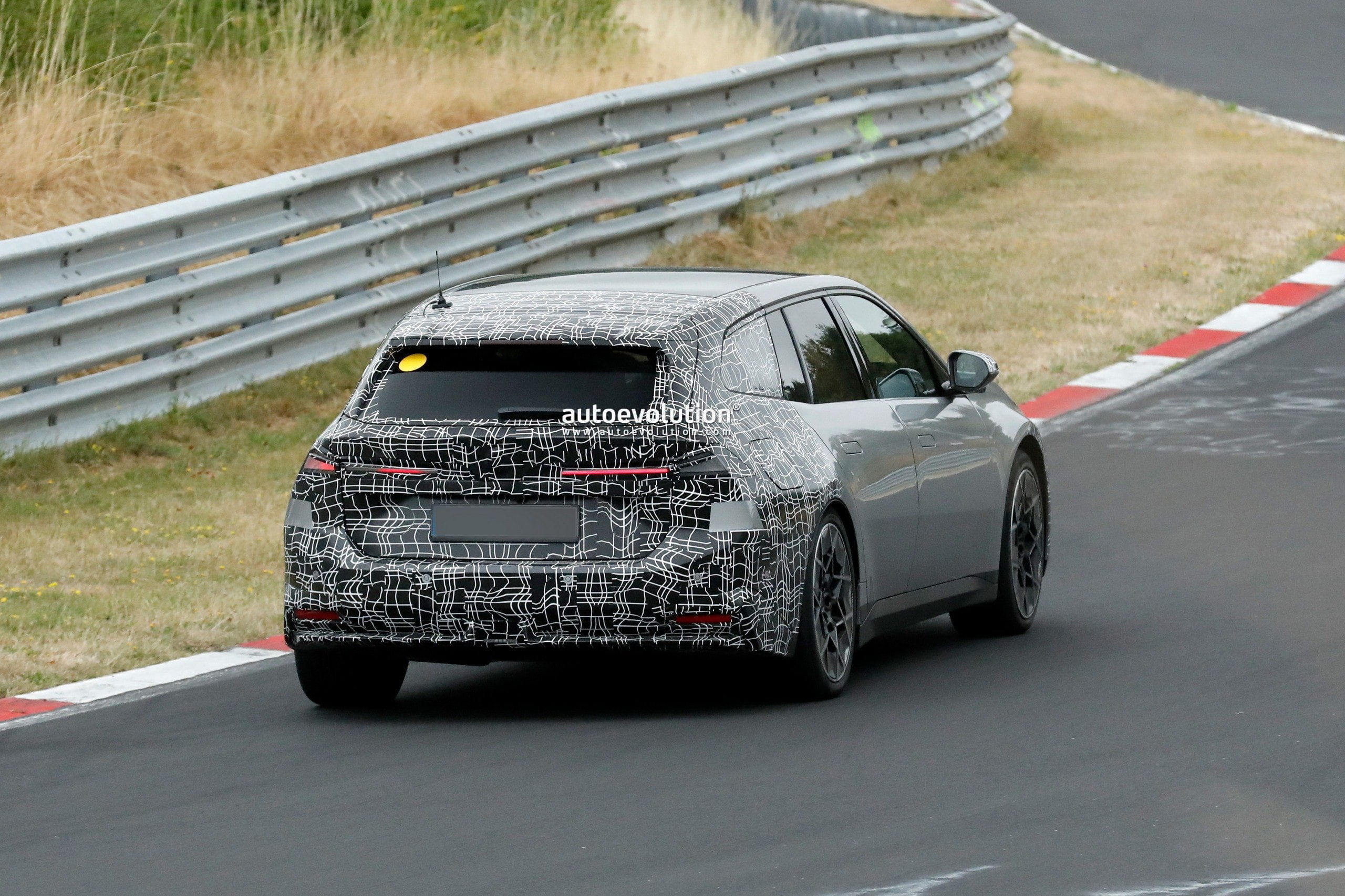 BMW Tests New i3 Touring Prototype at Nürburgring Before 2027 Launch