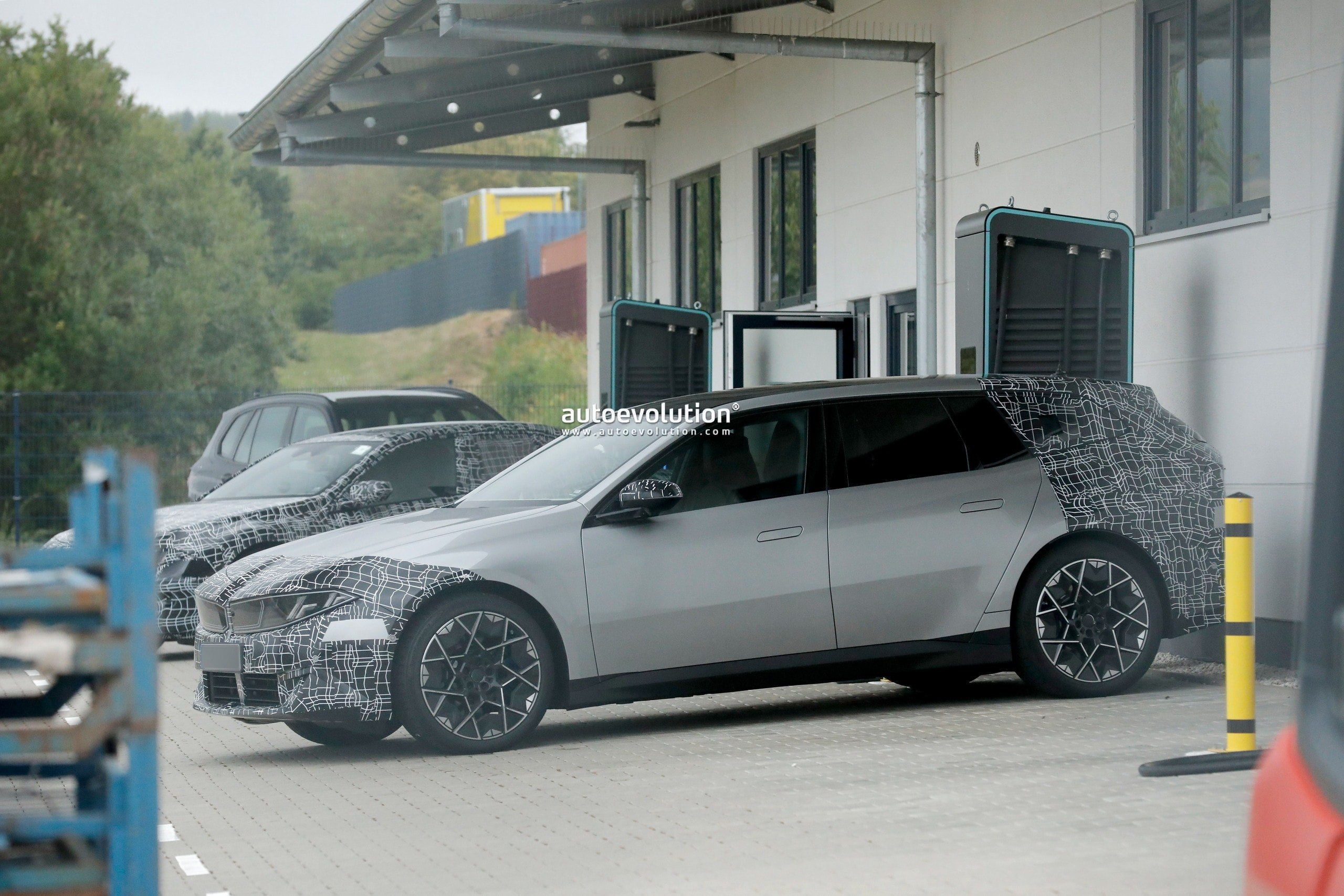 BMW Tests New i3 Touring Prototype at Nürburgring Before 2027 Launch