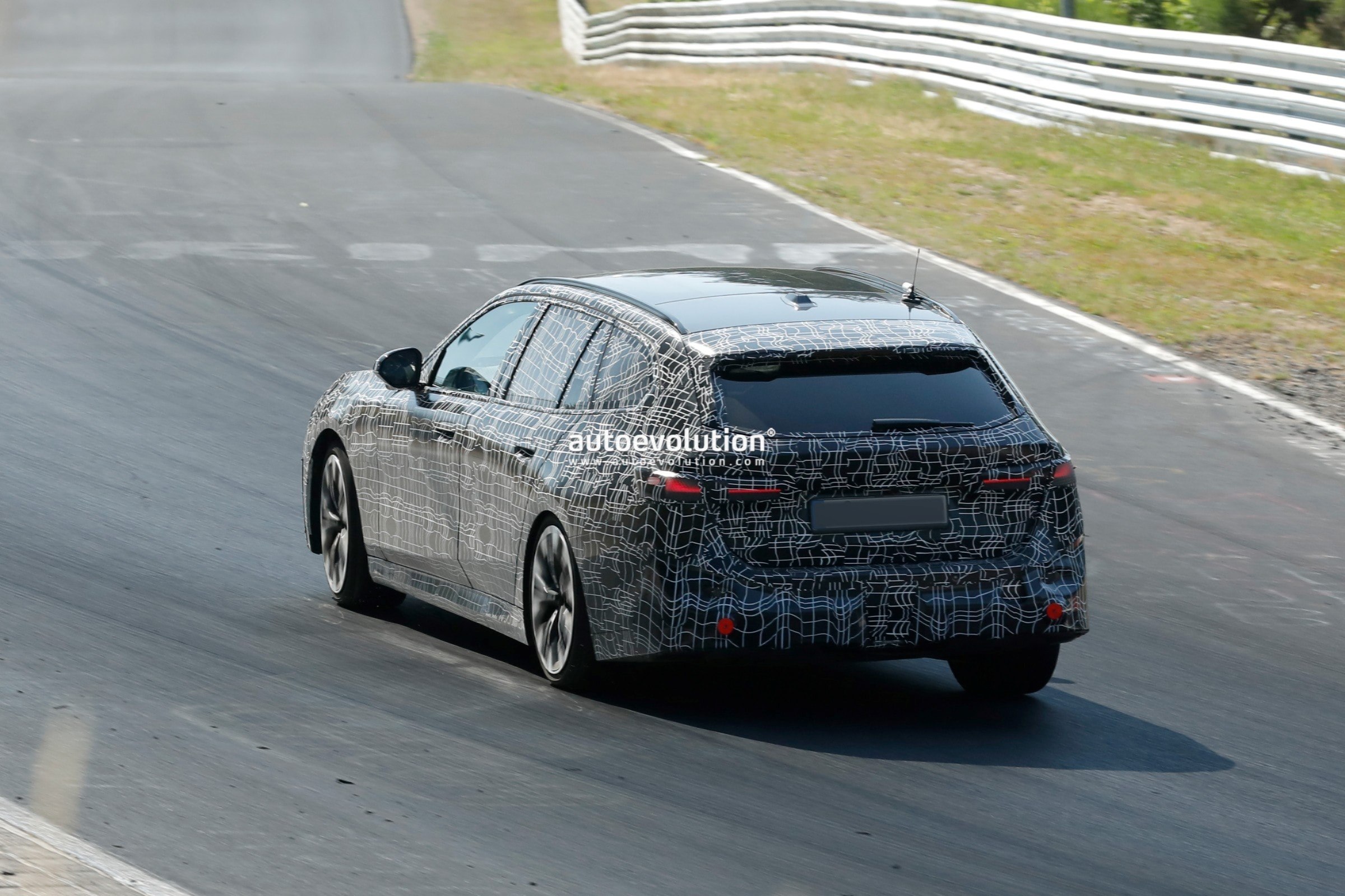 2028 BMW 5 Series Touring Facelift Shows Subtle Exterior Changes and Major Interior Updates