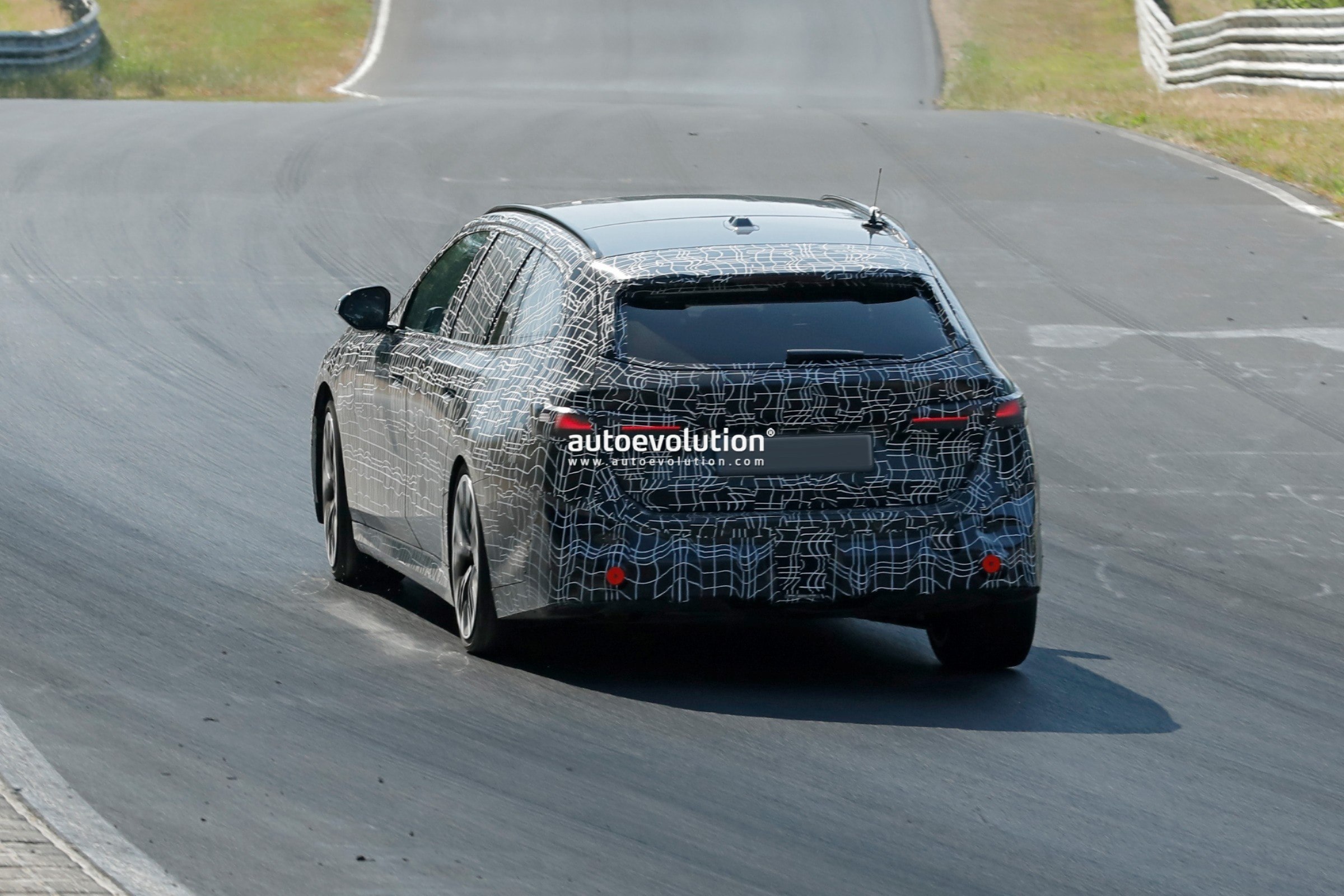 2028 BMW 5 Series Touring Facelift Shows Subtle Exterior Changes and Major Interior Updates
