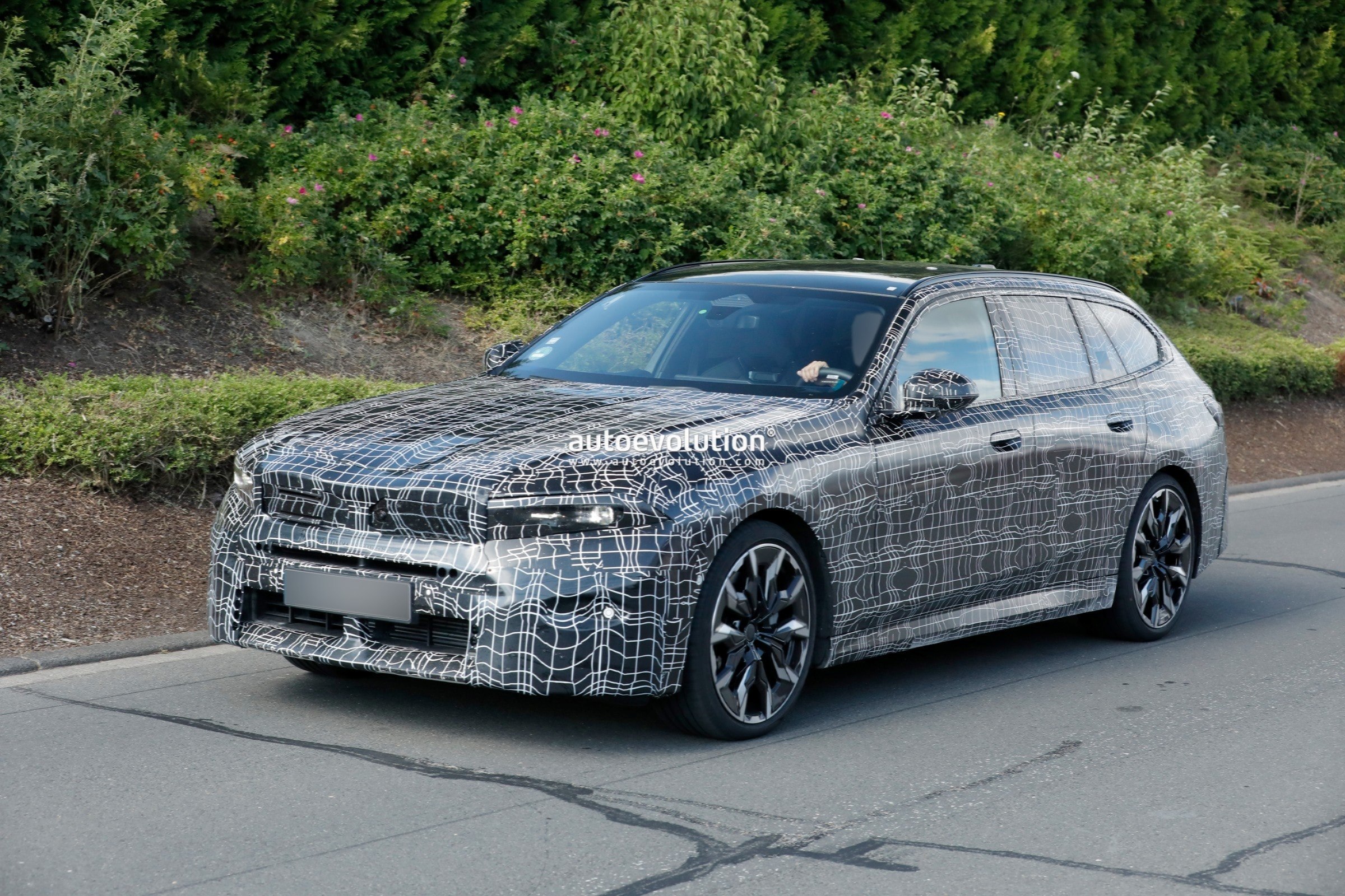 2028 BMW 5 Series Touring Facelift Shows Subtle Exterior Changes and Major Interior Updates