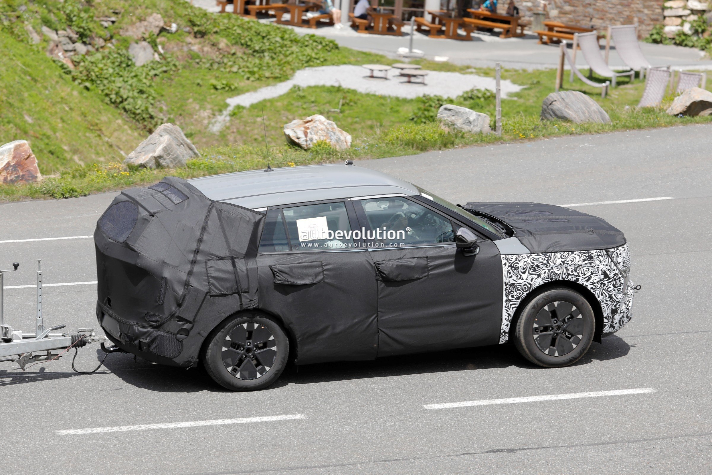 Next-Gen 2027 Hyundai Tucson Revealed in Spy Photos Amid Brake Test Incident