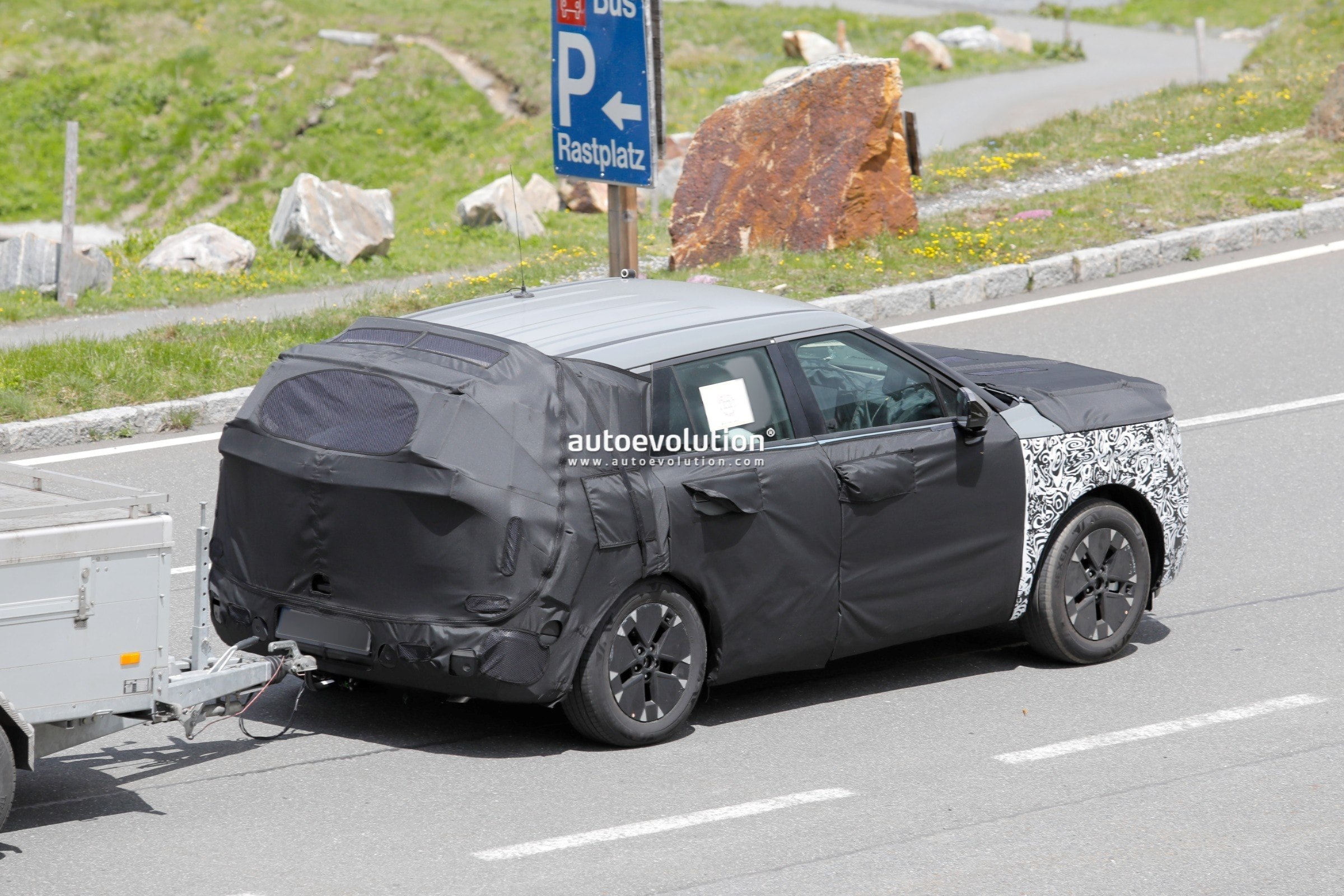 Next-Gen 2027 Hyundai Tucson Revealed in Spy Photos Amid Brake Test Incident