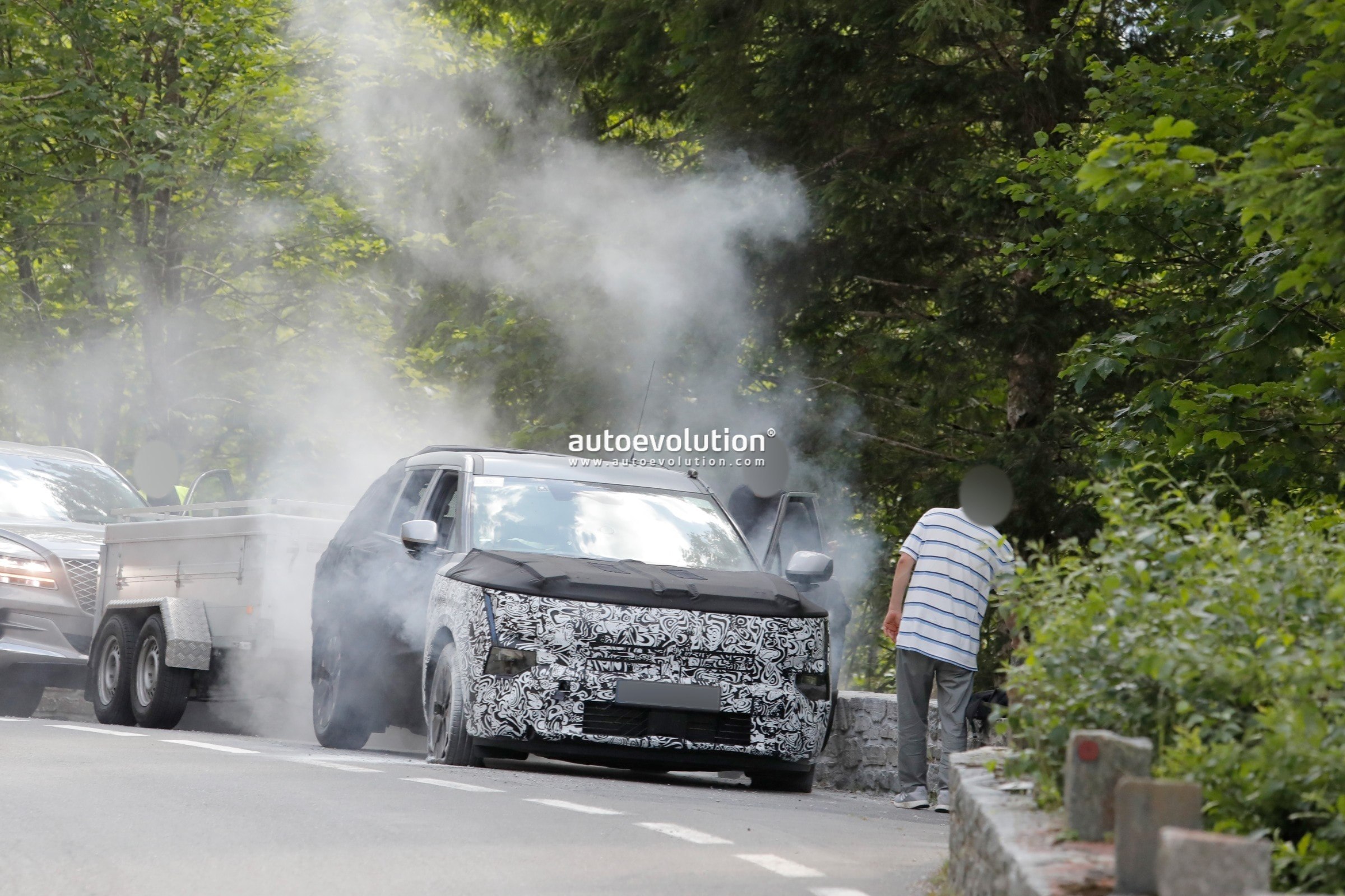 Next-Gen 2027 Hyundai Tucson Revealed in Spy Photos Amid Brake Test Incident
