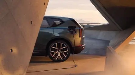 China Recalls Millions of EVs Over Hard-to-Use Interior Door Handles
