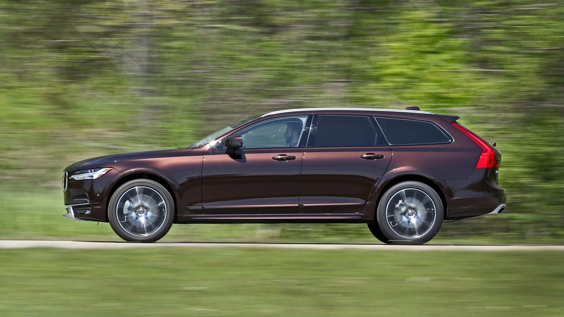 Volvo Plans 13 New Models by 2030, Including Possible New Station Wagons
