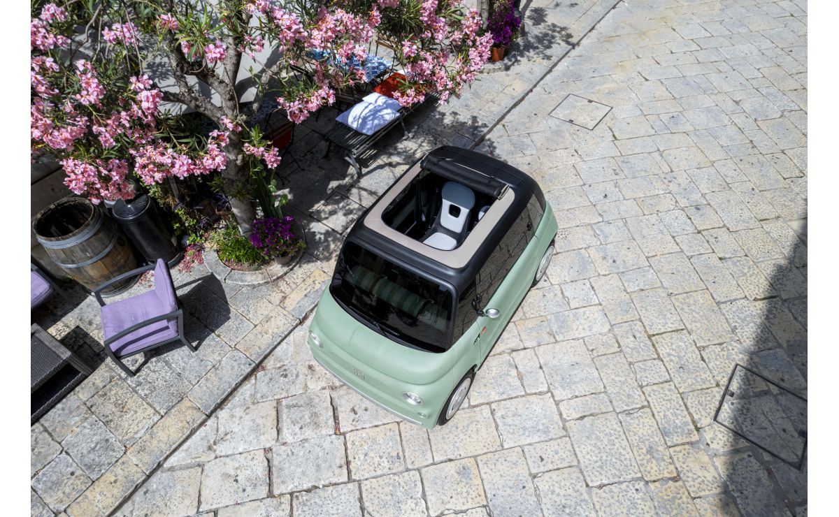 FIAT Adds Open-Air Model to Topolino Line with New Dolcevita