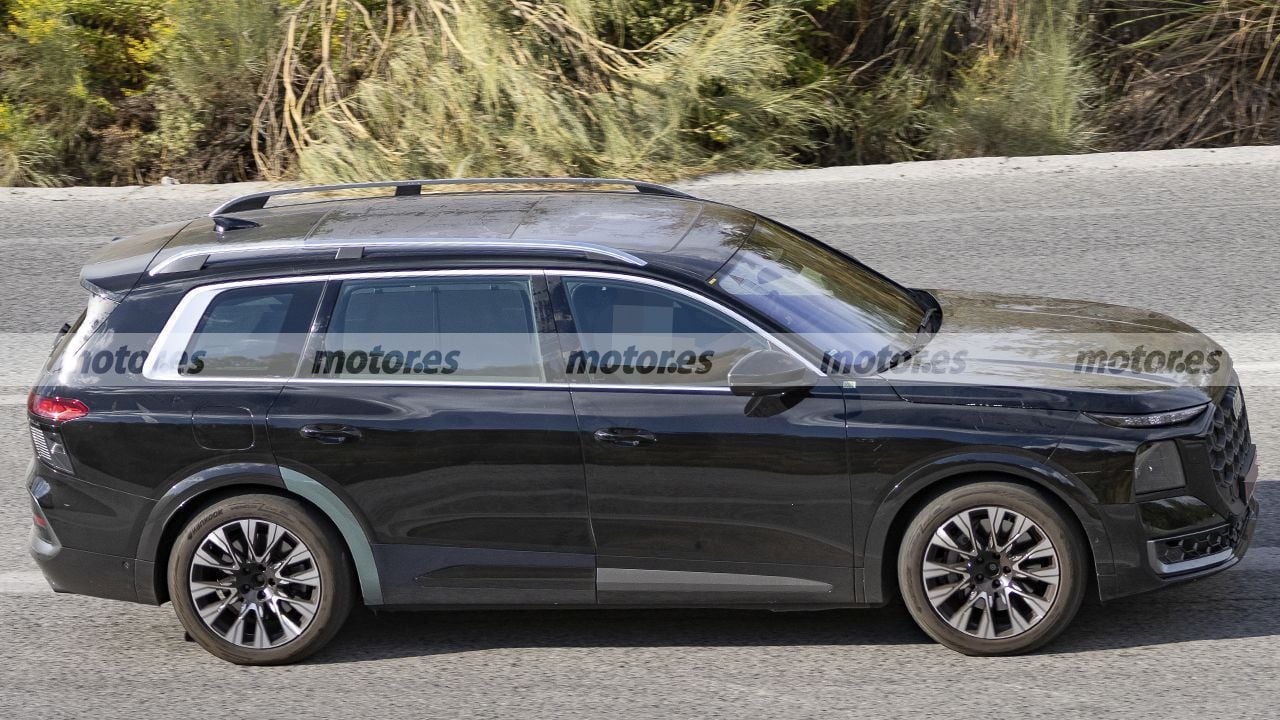 Audi Q9 PHEV Prototype Spied Without Camouflage Ahead of 2027 Launch