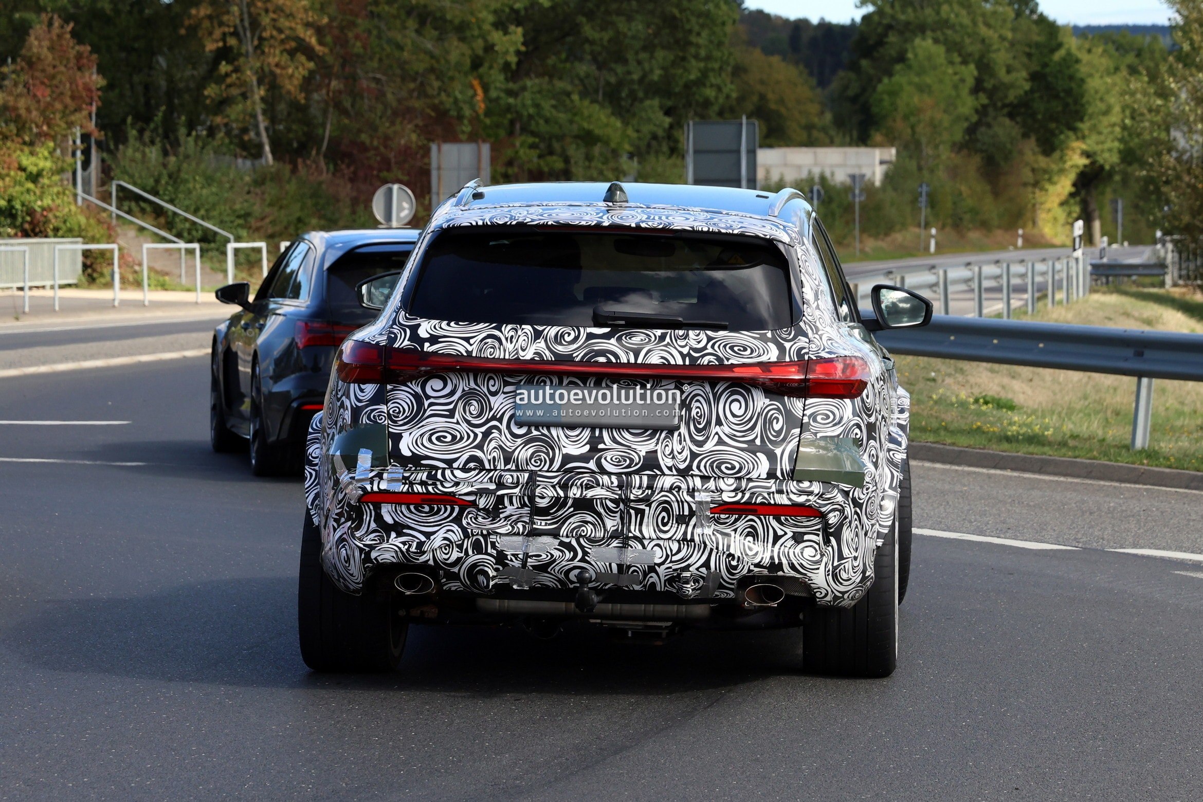 Audi RS Q5 and RS Q5 Sportback Spotted with New Design and Electrified Powertrain