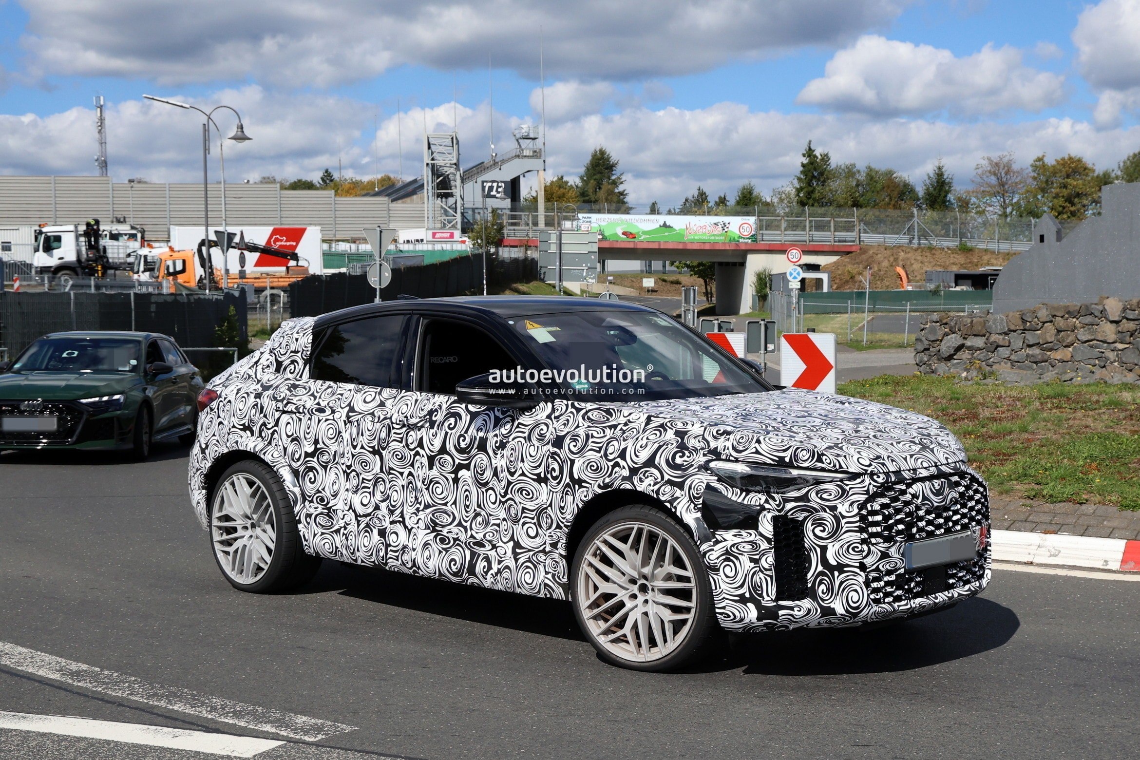 Audi RS Q5 and RS Q5 Sportback Spotted with New Design and Electrified Powertrain