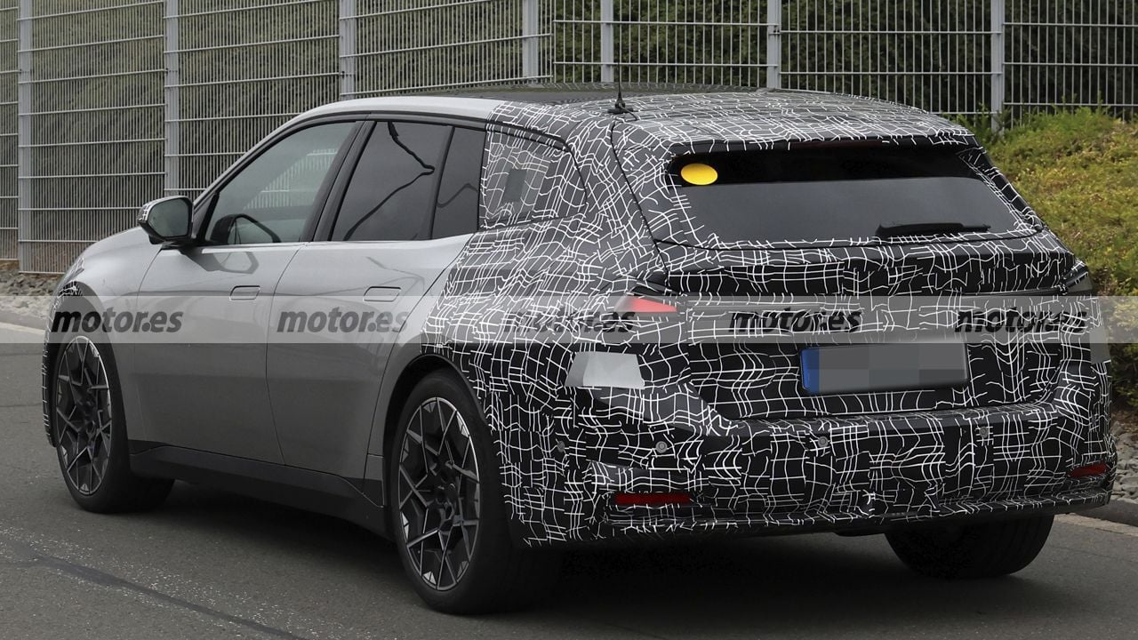 BMW i3 Touring Prototype Spotted, Electric Wagon Promises Up to 750 km Range