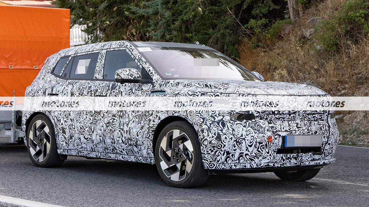 2027 Hyundai KONA Spied with Less Camouflage, Set to Feature Updated Hybrid Powertrains