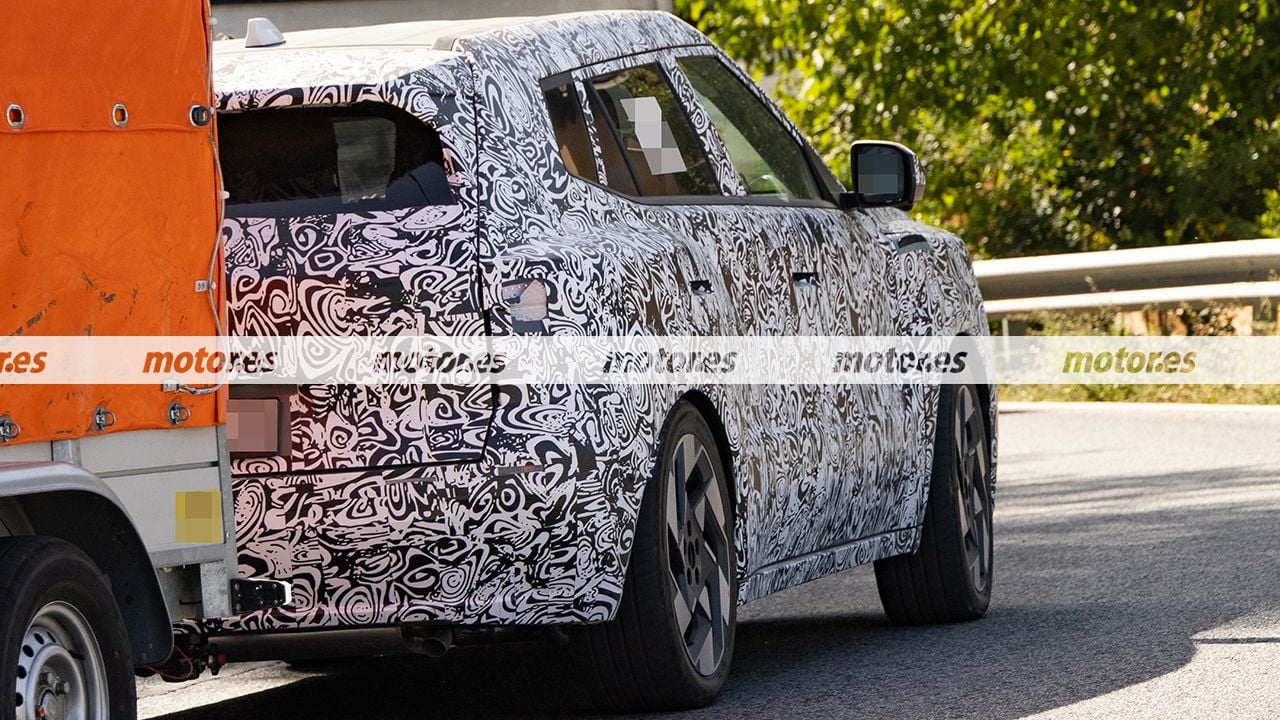 2027 Hyundai KONA Spied with Less Camouflage, Set to Feature Updated Hybrid Powertrains