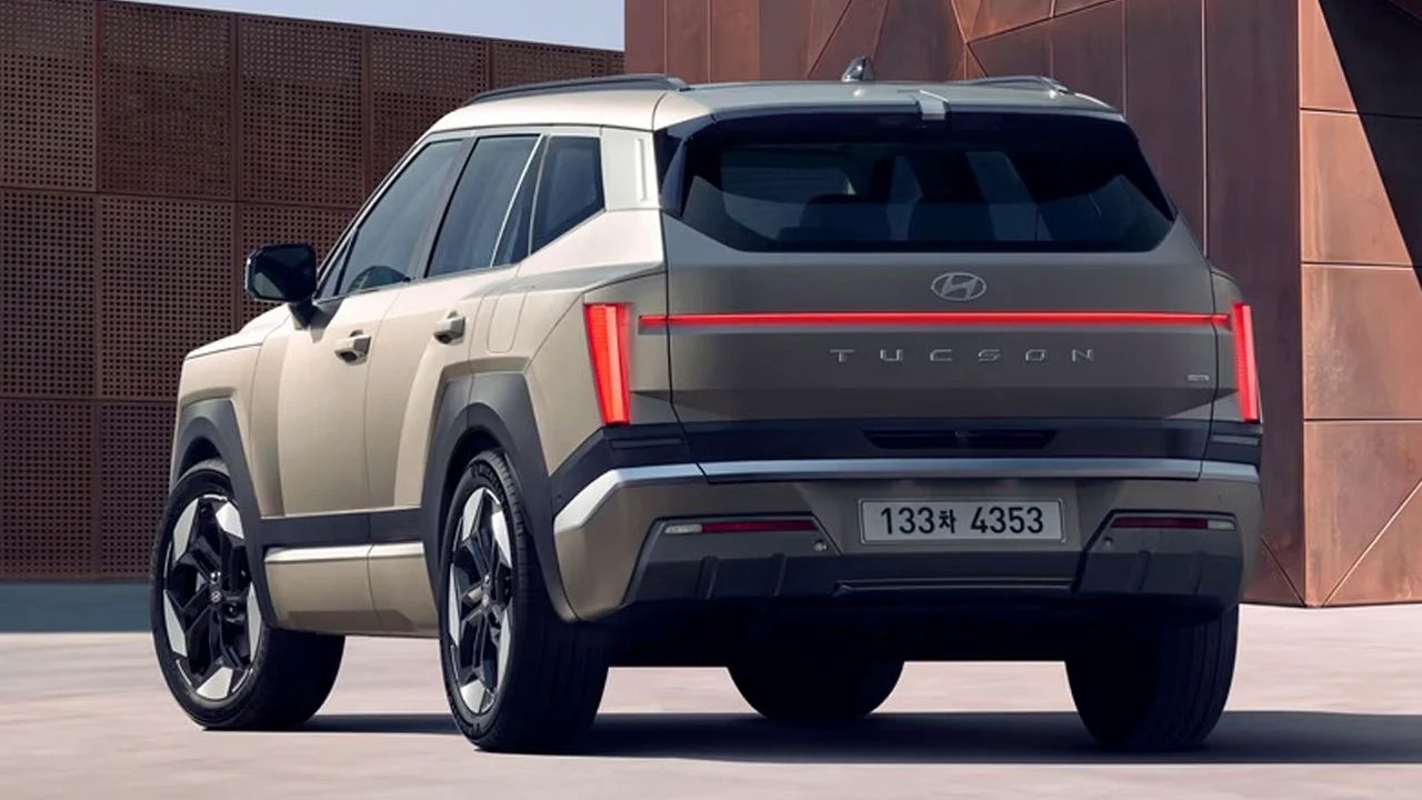 Hyundai Unveils 2027 Tucson with Sharper Design and New 245 HP Hybrid